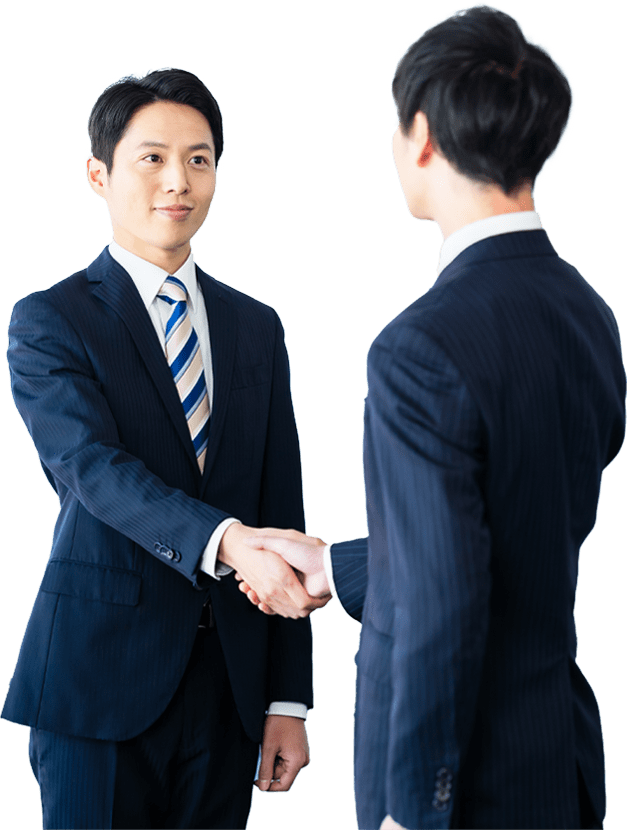 握手する交流会の参加者